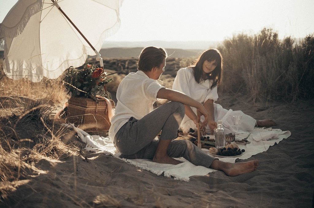 Sparing a Relationship - 7 Effective Tips for You - Dating.com Review
