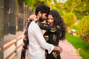 How to Tell the Difference Between Your Soulmate and Your Twin Flame
